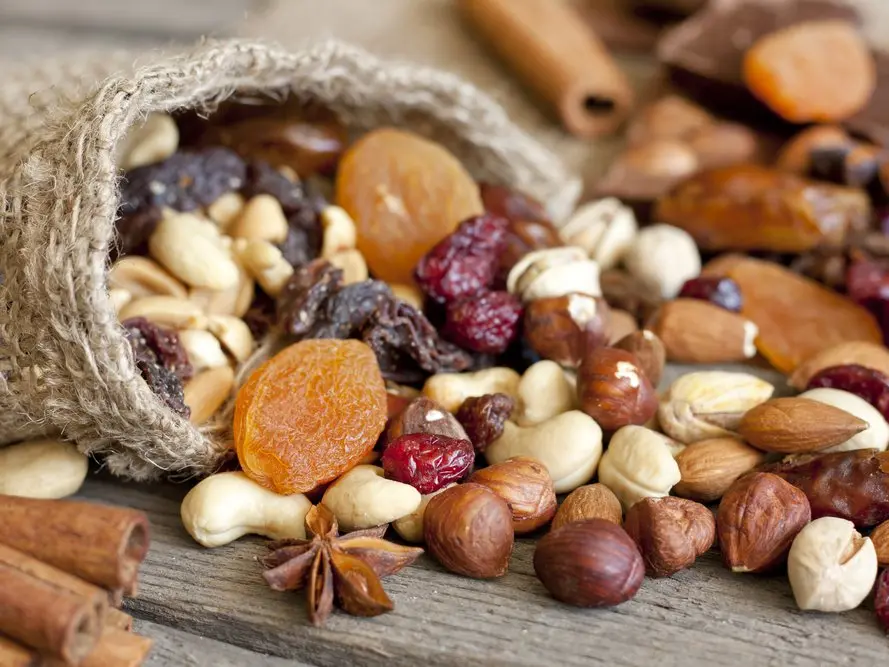 المكسرات والفواكه المجففة&nbsp;