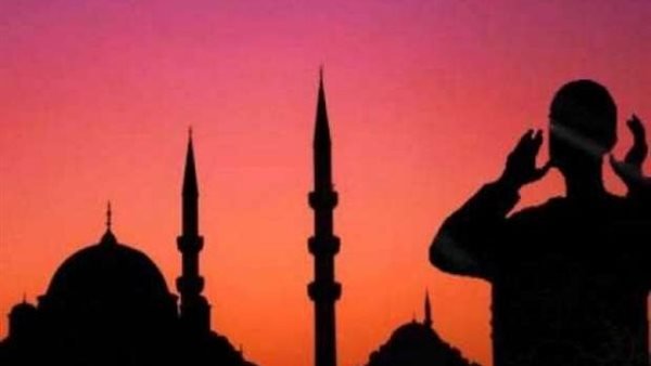 موعد اذان العشاء