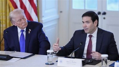 ترامب يحمي إيرادات النفط الفنزويلي من الاستيلاء القضائي في الولايات المتحدة