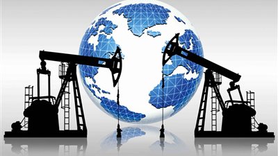 تراجع أسعار النفط مع بوادر حل الأزمة الأوكرانية ووفرة المعروض العالمي