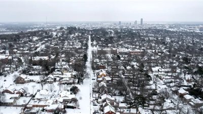 عواصف ثلجية تضرب واشنطن.. ماذا حدث للرحلات الجوية؟