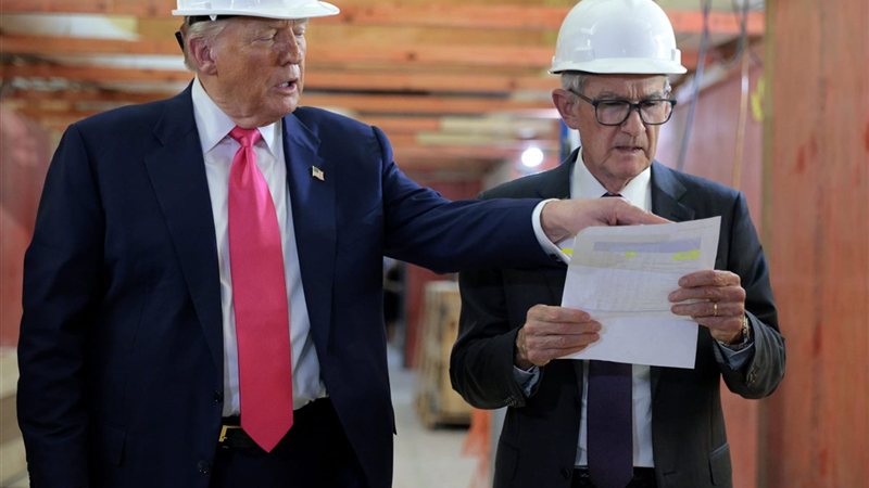 الرئيس الأمريكي دونالد