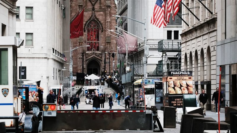 بدء شلل مالي في الولايات