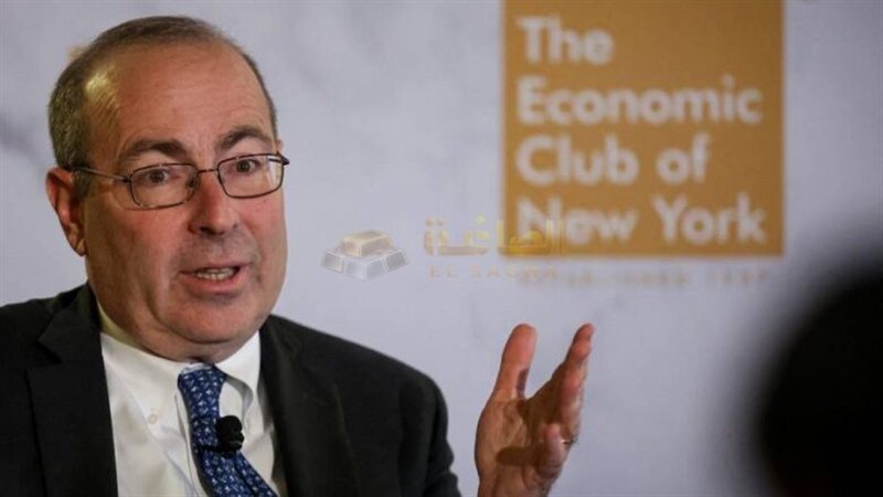 توم باركين رئيس بنك