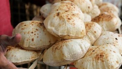 بعد زيادة البنزين.. هل يرتفع سعر رغيف الخبز السياحي؟