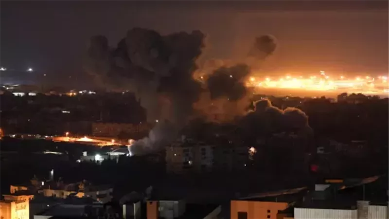 غارات اسرائيلية على