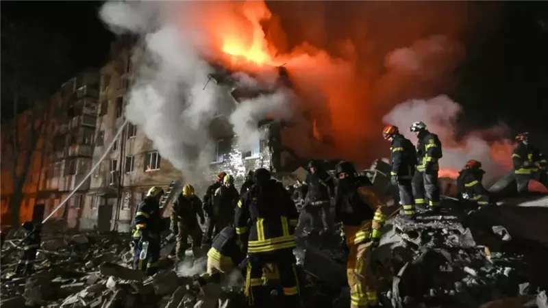 قصف أوكرانيا