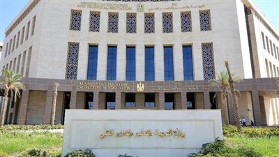 التعليم تنفي شائعة انتشار فيروس بمدرسة في القاهرة الجديدة